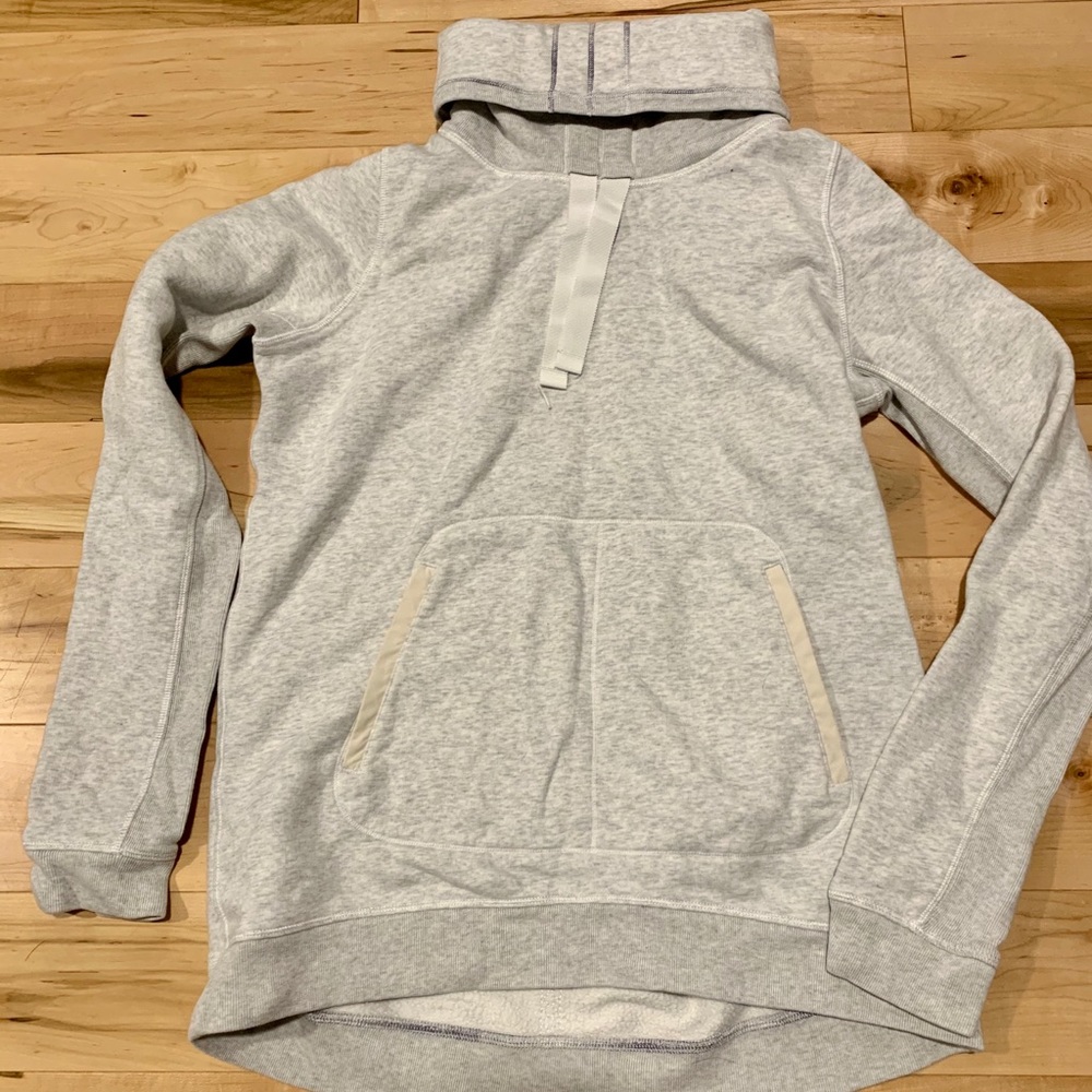 Lululemon Sweatshirt